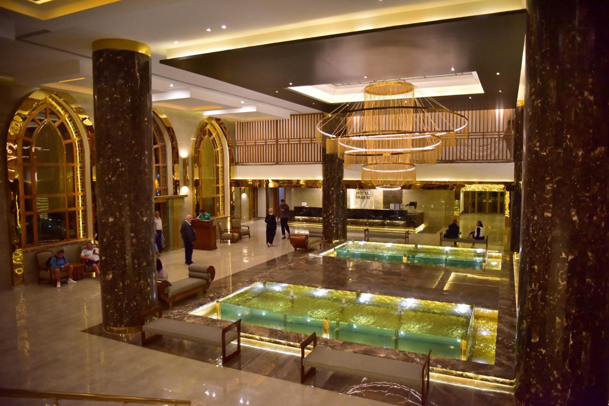 The Grand Hotel Sharm El Sheikh Bagian luar foto The lobby of the Grand Hyatt Hotel